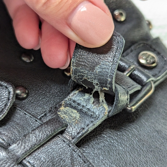 Women's STUART WEITZMAN size 9 leather studded ankle boots - Picture 12 of 13